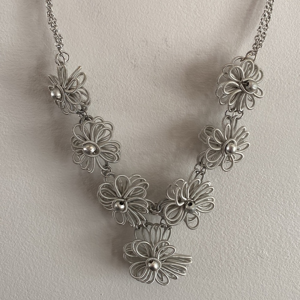 World market • metal floral necklace - Picture 2 of 5